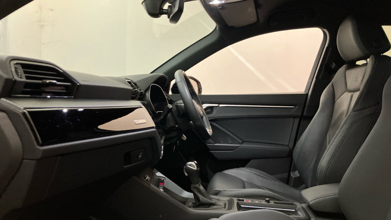 Audi Q3 35 TFSI Black Edition 5dr S Tronic Petrol Estate